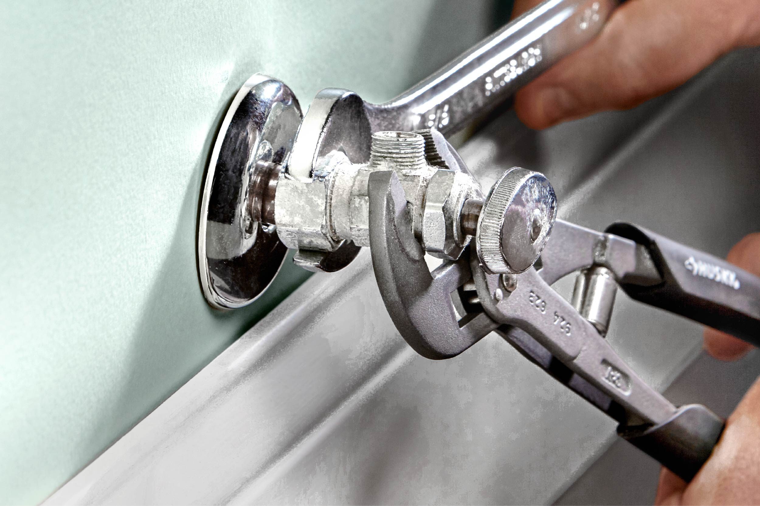 How to Replace a Shutoff Valve