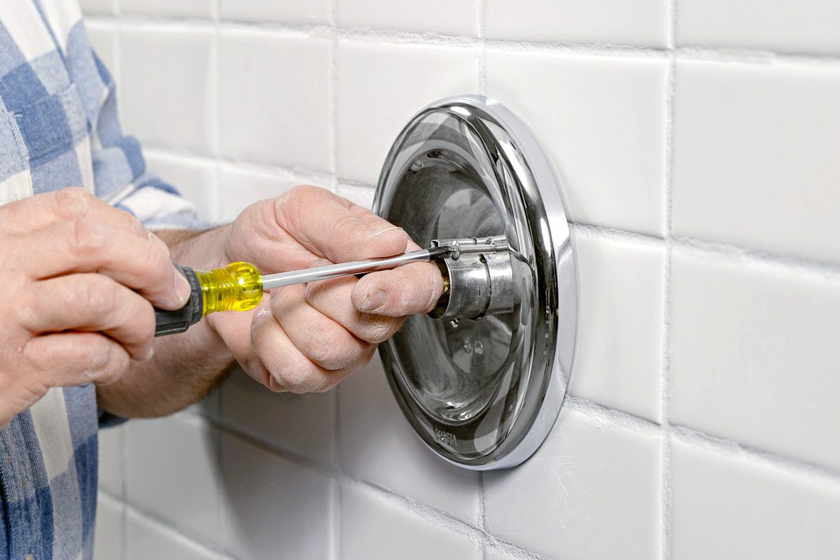 installing the escutcheon plate