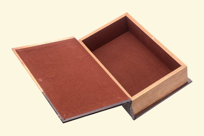 10 Ways To Reuse Upcycle Items Around The House For Storage Gettyimages 492741618