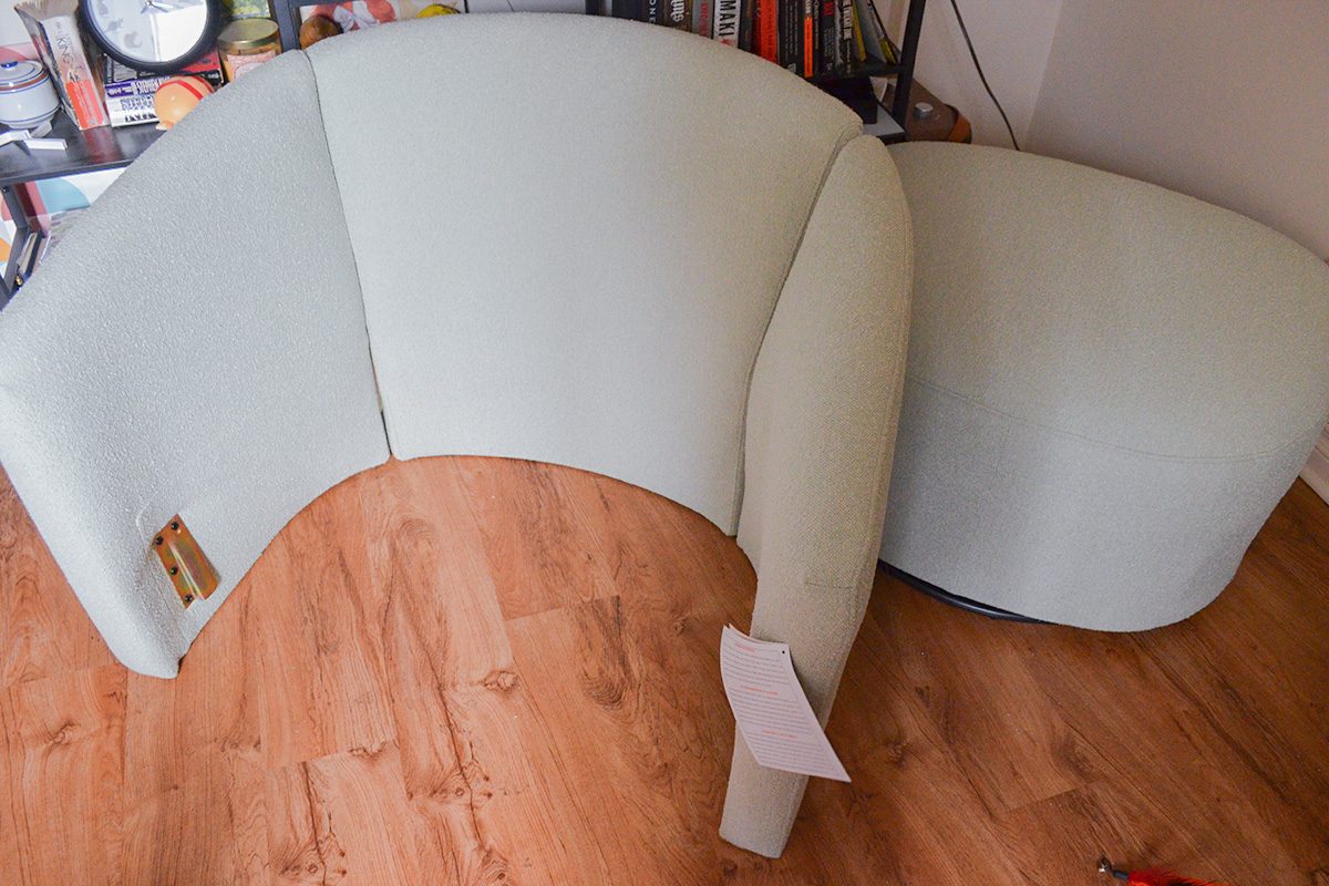 Fhma25 Beautiful Drew Accent Chair By Drew Barrymore Emily Way 04 Ssedit