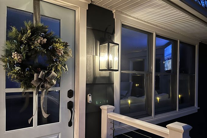 This Simple Lighting Trick Makes Any Home Feel Like A Cozy Holiday Retreat