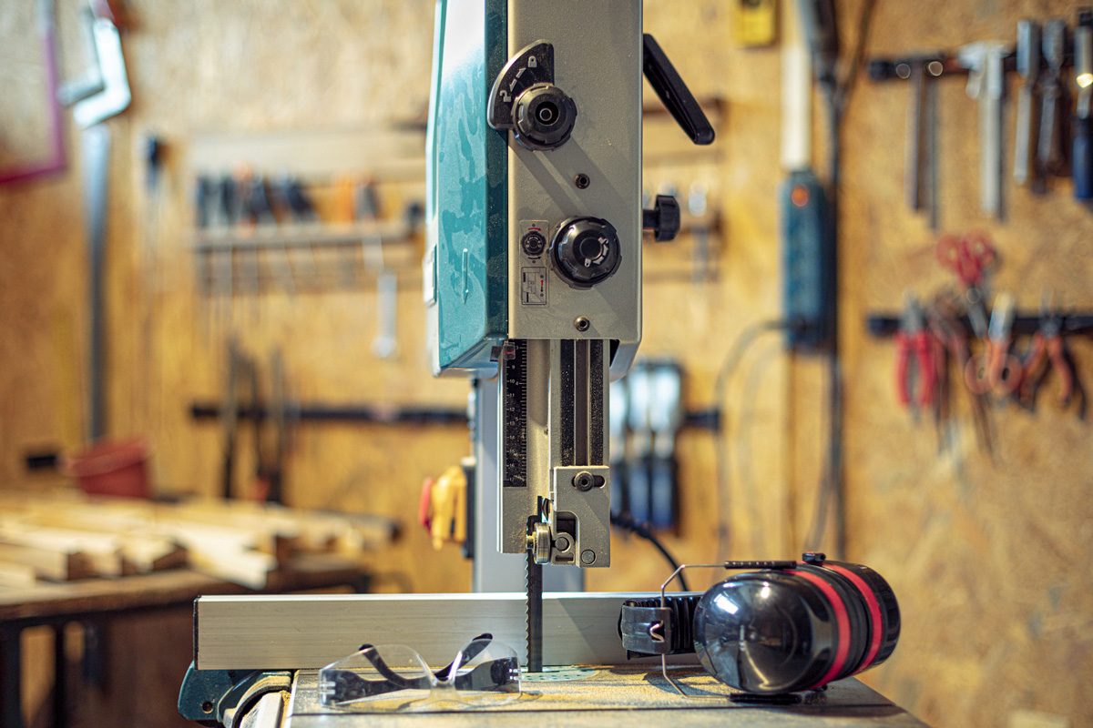 Top-Rated Band Saws for Woodworking and Beyond