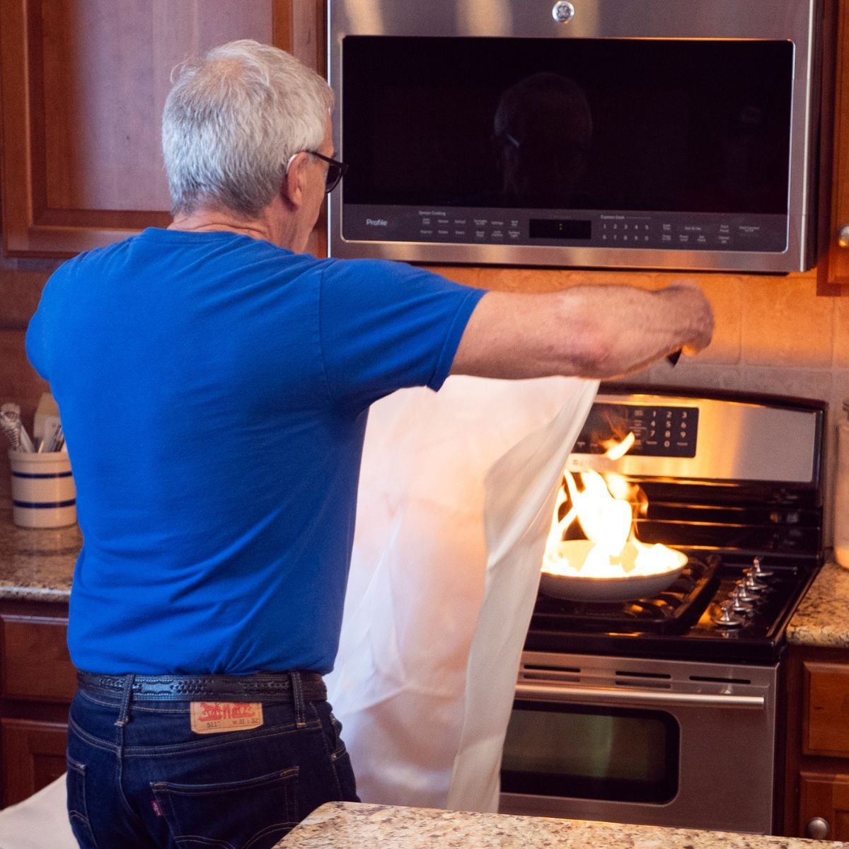 Fh   Diyhints   Cobra Fire Blanket