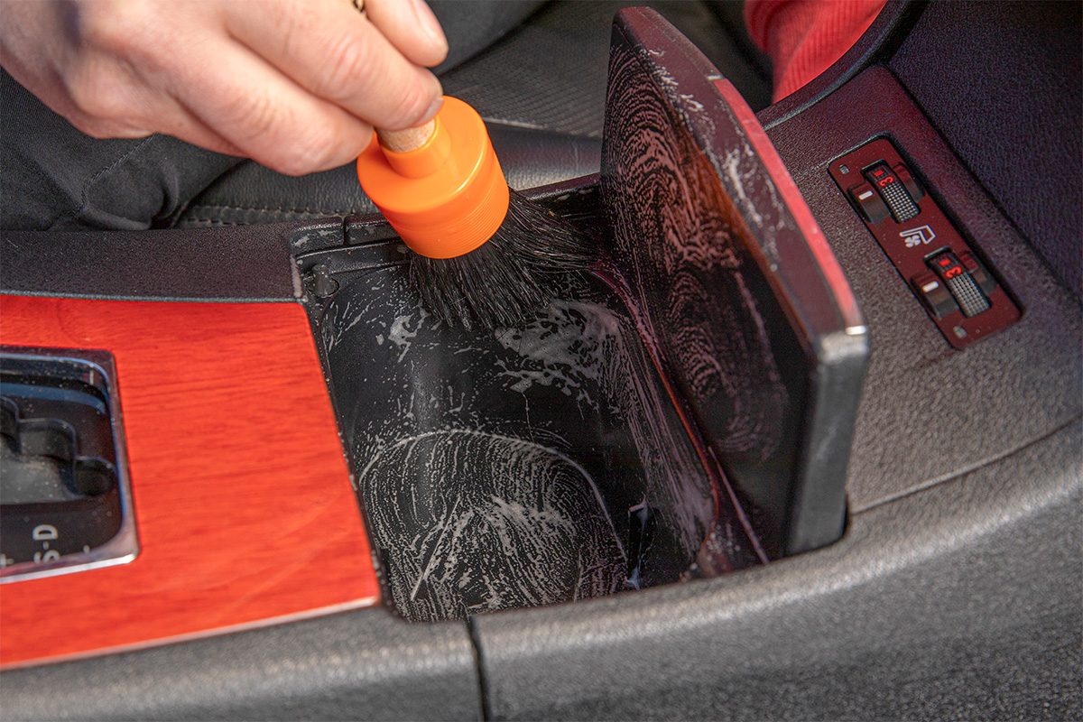 Tfhd26 Cleancupholders Dr 10b